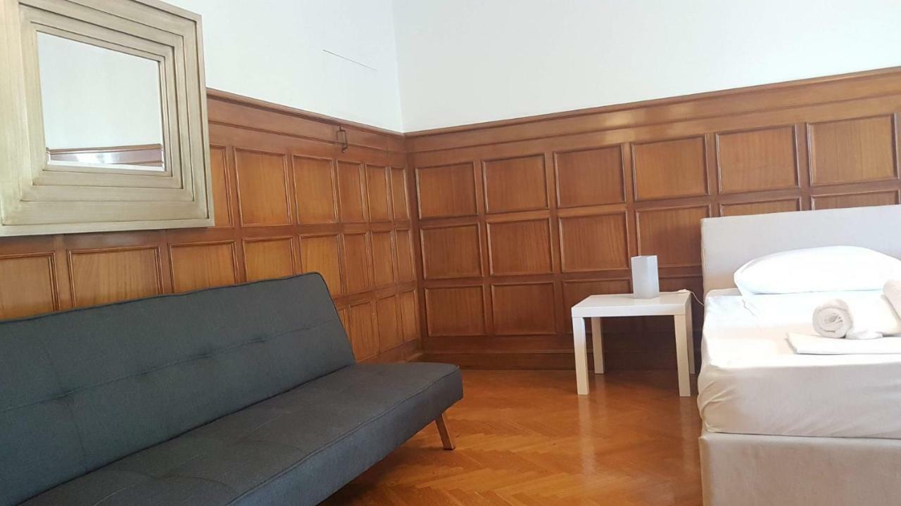Violet Errathens Apartment - Athens Center, 7 Bd, 3 Bath Eksteriør bilde