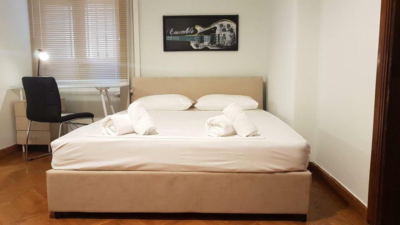 Violet Errathens Apartment - Athens Center, 7 Bd, 3 Bath Eksteriør bilde