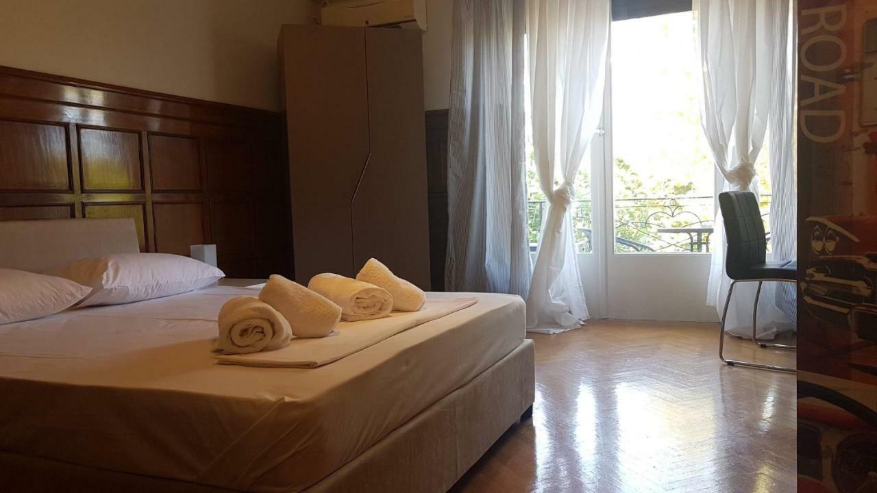 Violet Errathens Apartment - Athens Center, 7 Bd, 3 Bath Eksteriør bilde